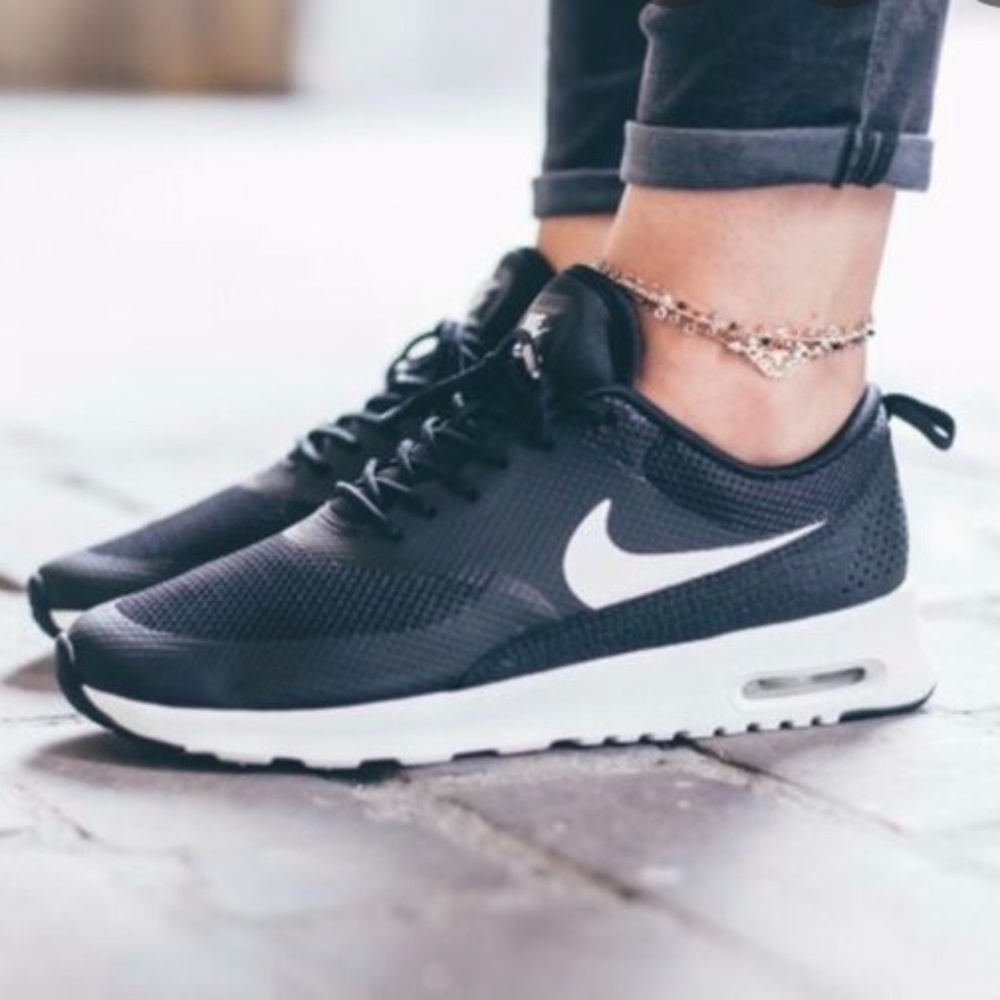 Nike Air Max Thea Sneaker Womens Running Black 8.5
